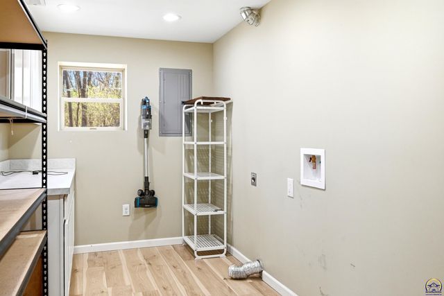 9540 SW Hodges RD, Auburn, KS 66402
