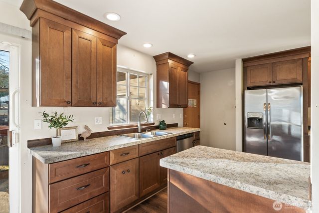 2209 25th Street, Anacortes, WA 98221