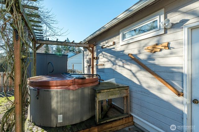 2209 25th Street, Anacortes, WA 98221