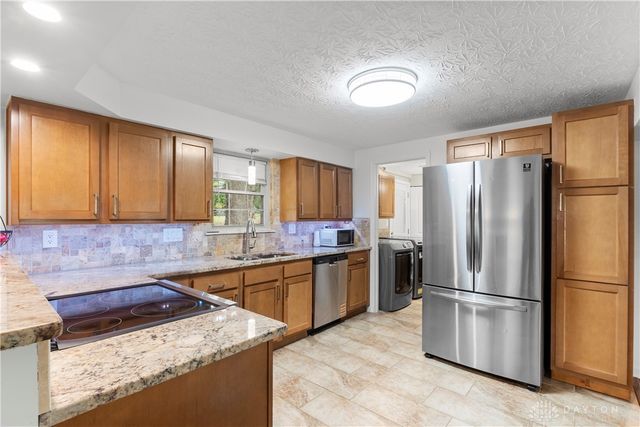 3930 Beechwood Drive, Bellbrook, OH 45305