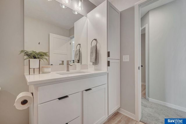 3556 Pearl Crescent Drive, Lincoln, NE 68504