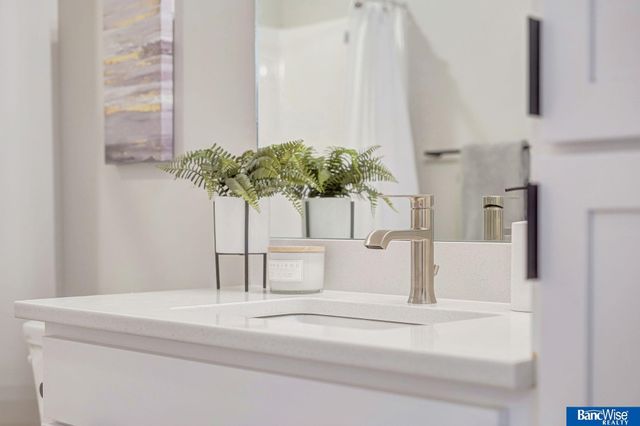 3556 Pearl Crescent Drive, Lincoln, NE 68504