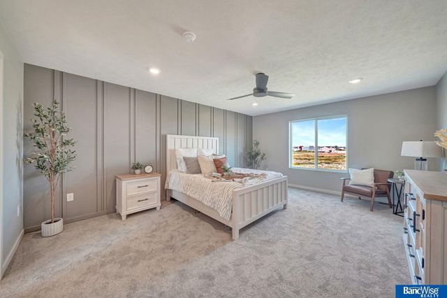 3556 Pearl Crescent Drive, Lincoln, NE 68504