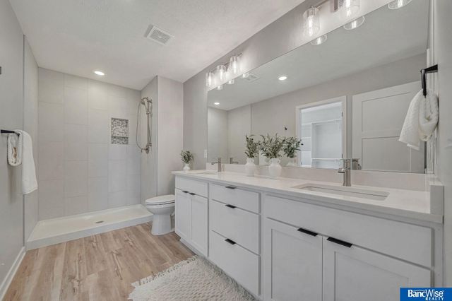 3556 Pearl Crescent Drive, Lincoln, NE 68504