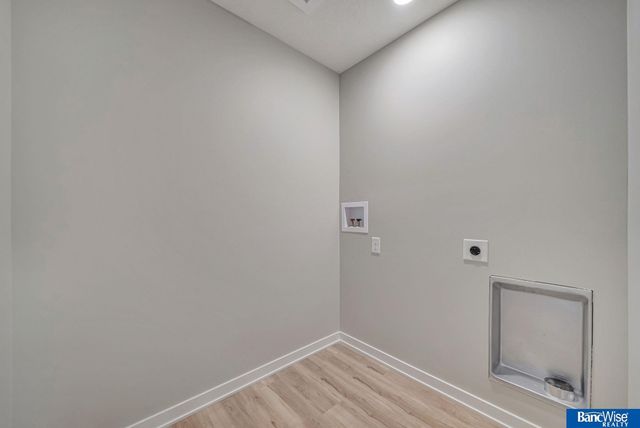 3556 Pearl Crescent Drive, Lincoln, NE 68504