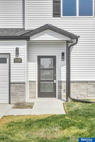 3556 Pearl Crescent Drive, Lincoln, NE 68504