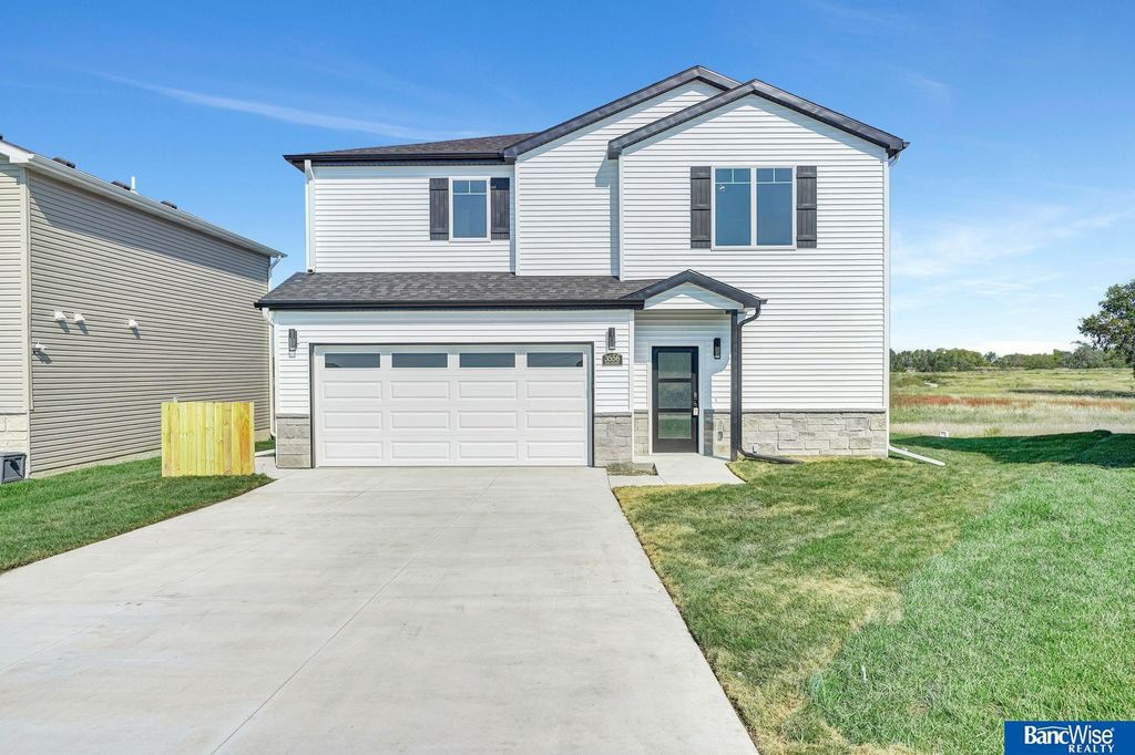 3556 Pearl Crescent Drive, Lincoln, NE 68504