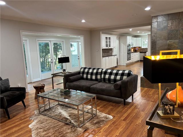 45 BLACKLAND NW Road, Atlanta, GA 30342