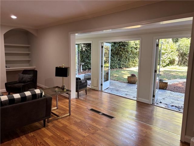 45 BLACKLAND NW Road, Atlanta, GA 30342