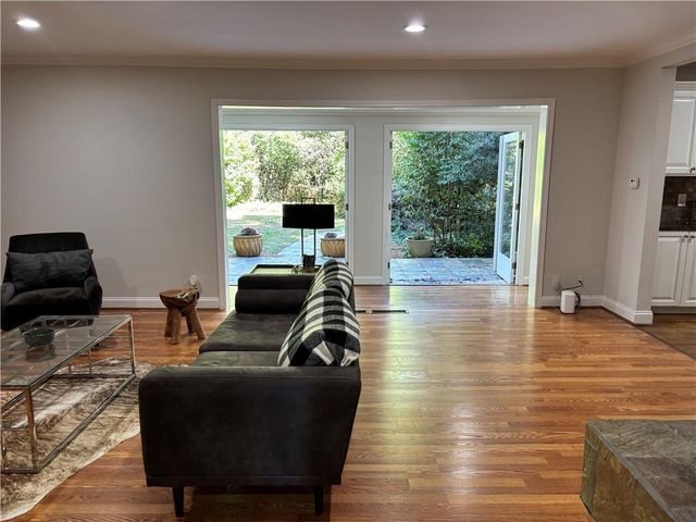 45 BLACKLAND NW Road, Atlanta, GA 30342