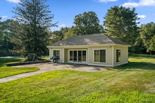 455 Stonington Road, Stonington, CT 06378