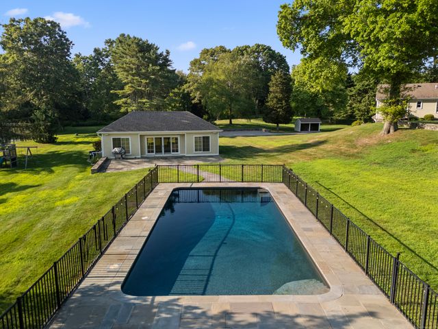 455 Stonington Road, Stonington, CT 06378