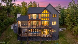 855 Deer Path LN, Gatlinburg, TN 37738