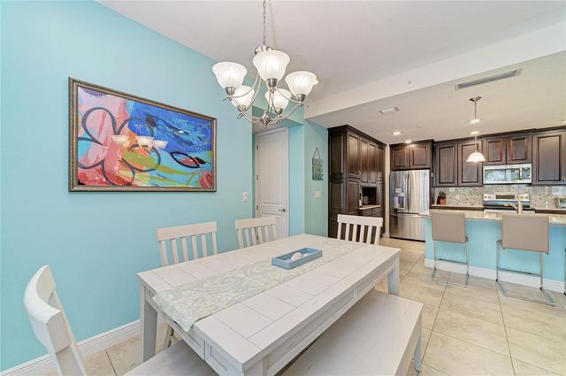 391 ARUBA CIRCLE 101, Bradenton, FL 34209