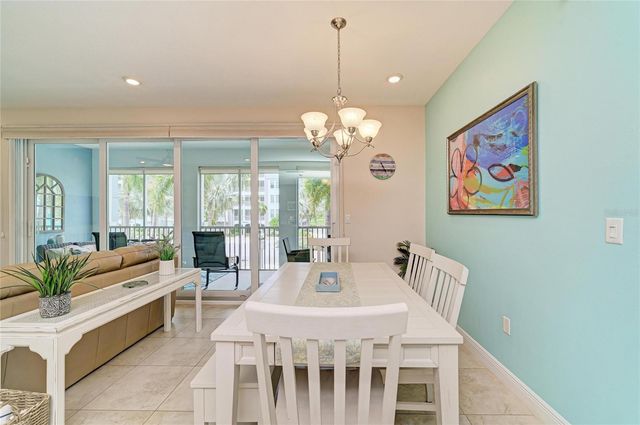 391 ARUBA CIRCLE 101, Bradenton, FL 34209