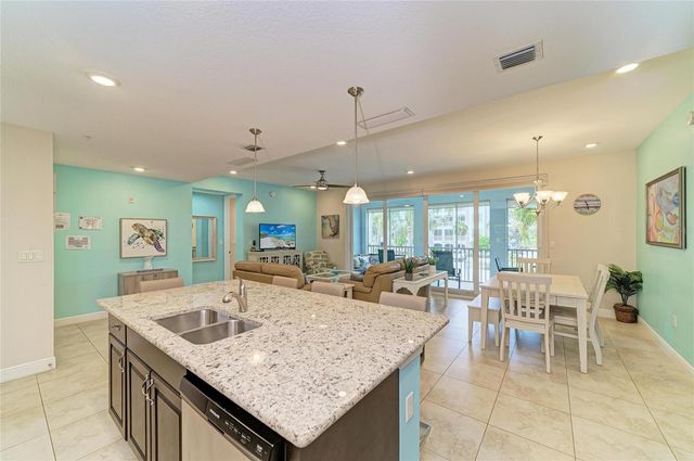 391 ARUBA CIRCLE 101, Bradenton, FL 34209
