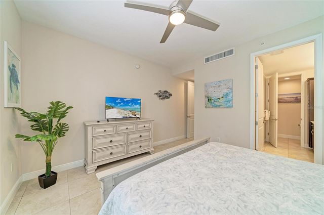 391 ARUBA CIRCLE 101, Bradenton, FL 34209