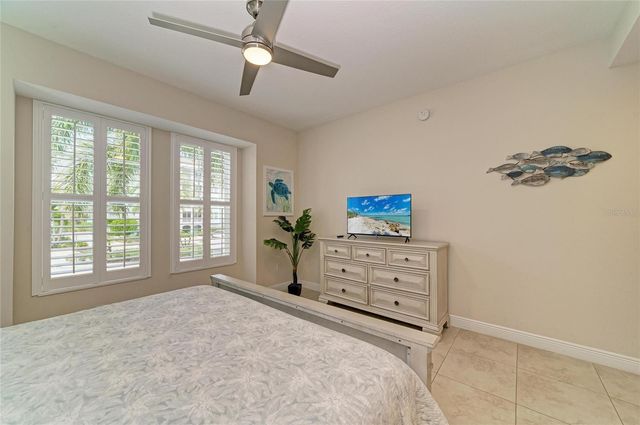 391 ARUBA CIRCLE 101, Bradenton, FL 34209