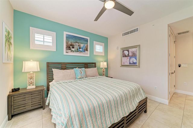 391 ARUBA CIRCLE 101, Bradenton, FL 34209