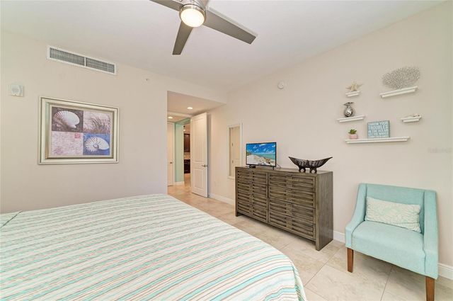 391 ARUBA CIRCLE 101, Bradenton, FL 34209