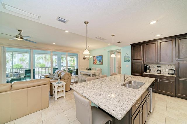 391 ARUBA CIRCLE 101, Bradenton, FL 34209