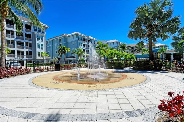 391 ARUBA CIRCLE 101, Bradenton, FL 34209
