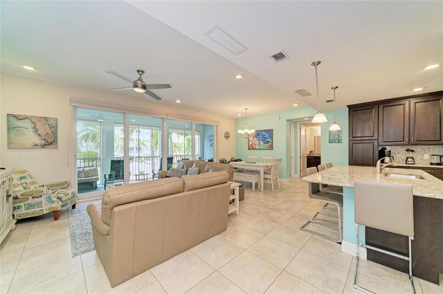 391 ARUBA CIRCLE 101, Bradenton, FL 34209