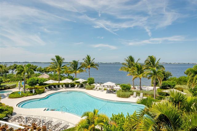 391 ARUBA CIRCLE 101, Bradenton, FL 34209