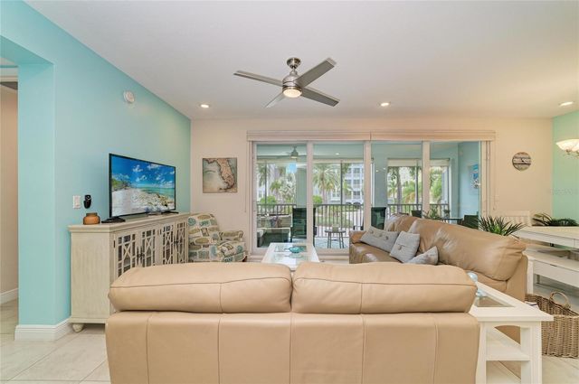 391 ARUBA CIRCLE 101, Bradenton, FL 34209