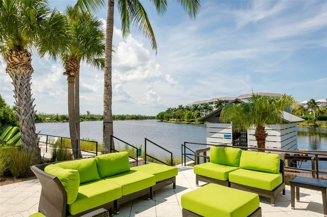 391 ARUBA CIRCLE 101, Bradenton, FL 34209