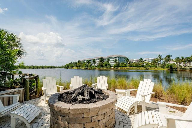 391 ARUBA CIRCLE 101, Bradenton, FL 34209