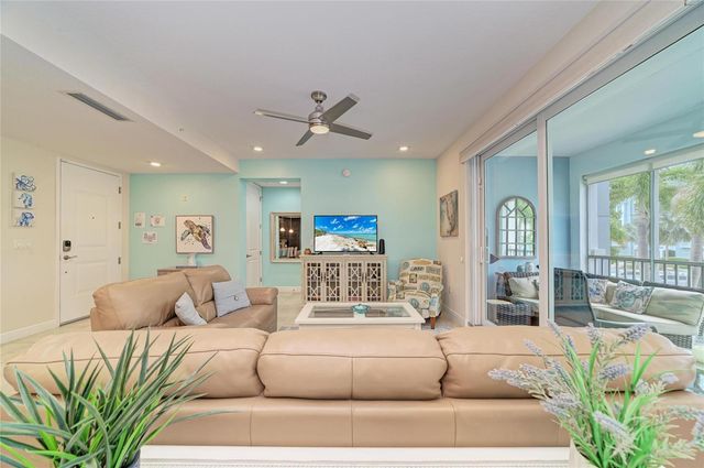 391 ARUBA CIRCLE 101, Bradenton, FL 34209