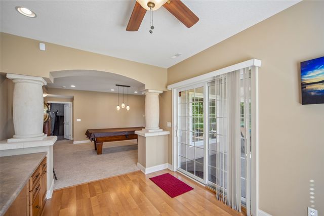 2408 W 10th Avenue, Indianola, IA 50125