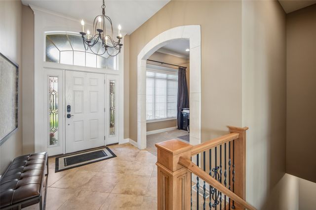 2408 W 10th Avenue, Indianola, IA 50125