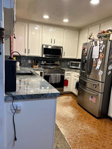 5802 W Locust Avenue, Fresno, CA 93722