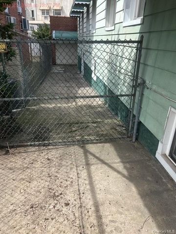 3335 hone Avenue, Bronx, NY 10469