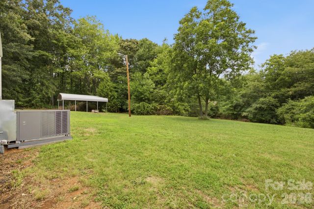 825 21st Street Drive SE, Hickory, NC 28602