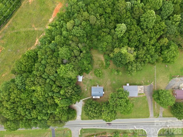 825 21st Street Drive SE, Hickory, NC 28602