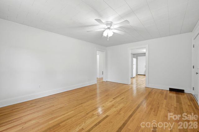 825 21st Street Drive SE, Hickory, NC 28602