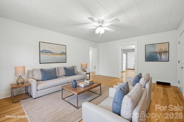 825 21st Street Drive SE, Hickory, NC 28602