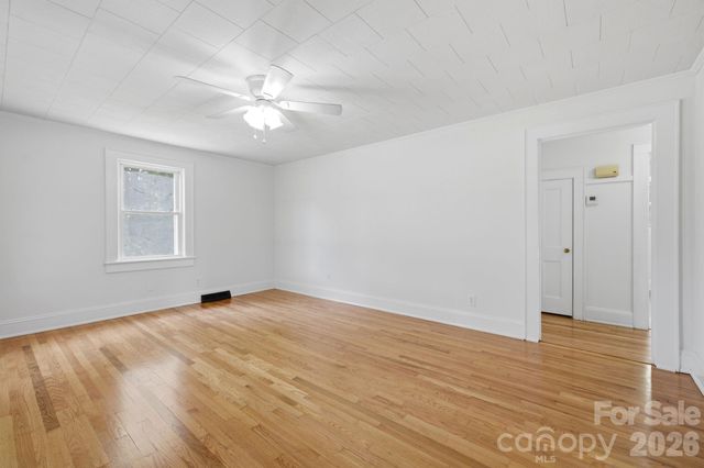 825 21st Street Drive SE, Hickory, NC 28602