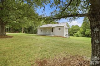 825 21st Street Drive SE, Hickory, NC 28602