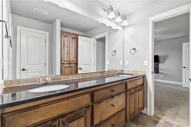 4901 SW Westchester Road, Bentonville, AR 72713