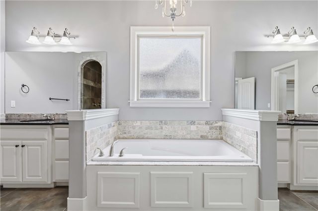 4901 SW Westchester Road, Bentonville, AR 72713