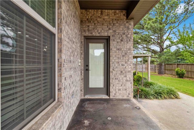 4901 SW Westchester Road, Bentonville, AR 72713