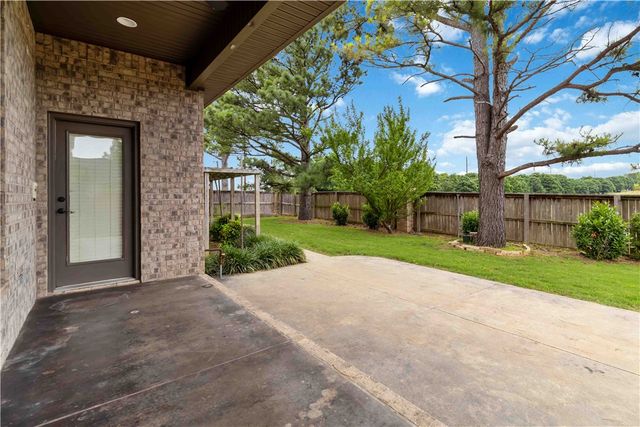4901 SW Westchester Road, Bentonville, AR 72713