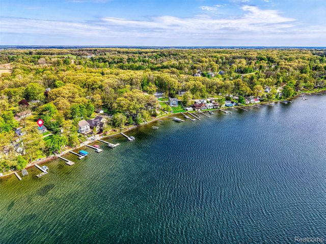 7490 Noahs Landing, Dexter Township, MI 48137