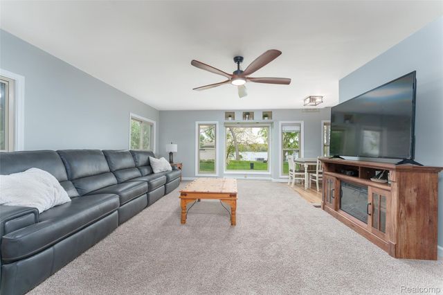 7490 Noahs Landing, Dexter Township, MI 48137
