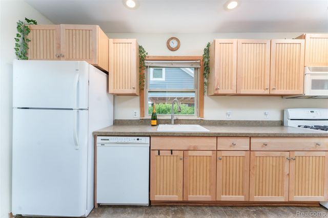 7490 Noahs Landing, Dexter Township, MI 48137