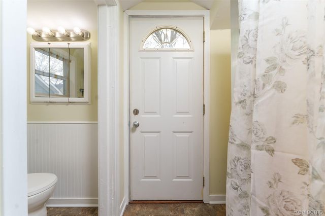 7490 Noahs Landing, Dexter Township, MI 48137
